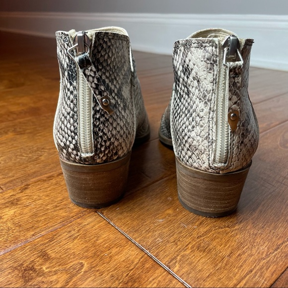 Dolce Vita Karsen snakeskin bootie - Picture 6 of 7